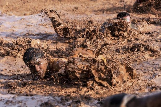 soldiers army basic training mud